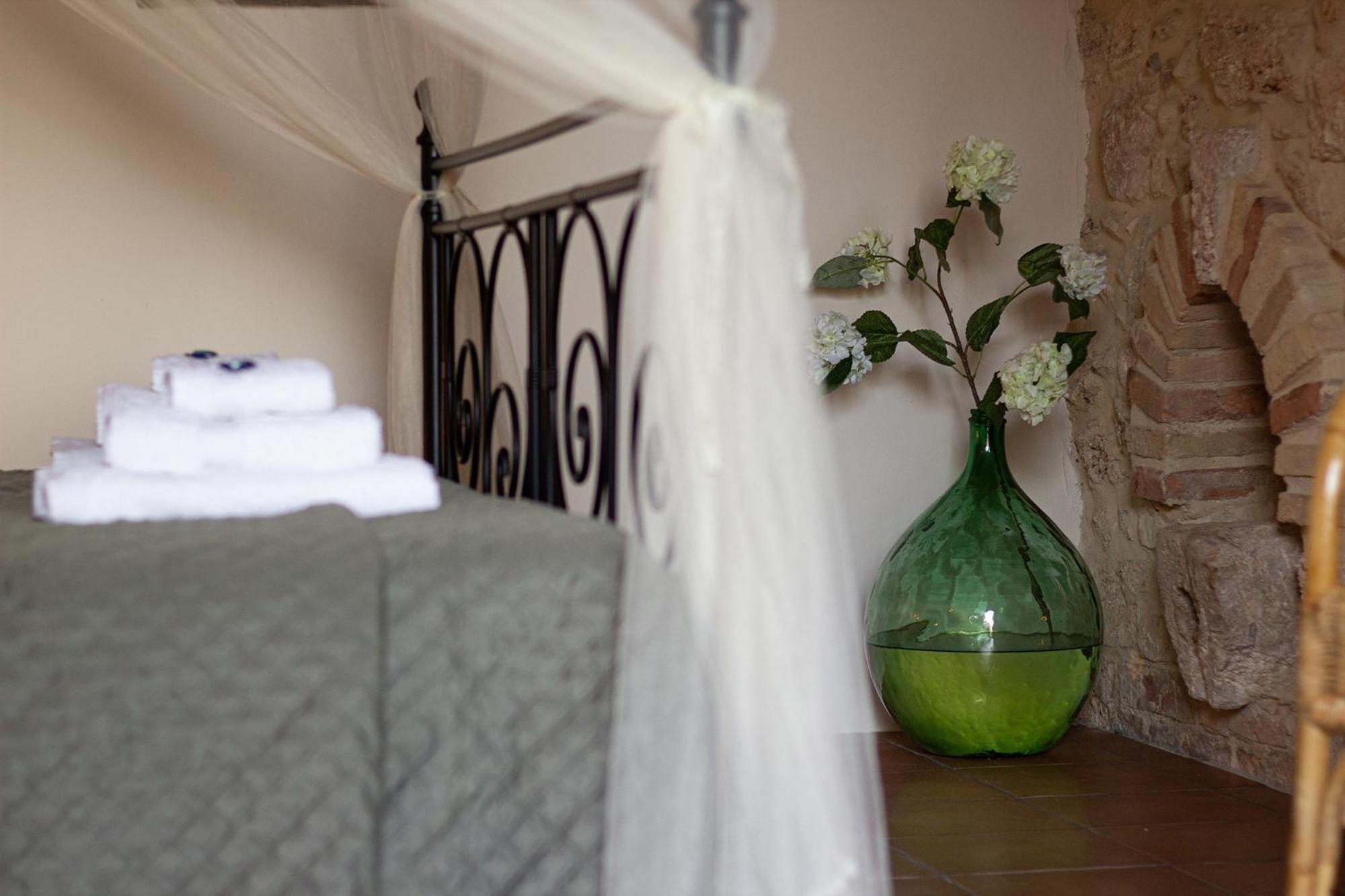 Casa Zampani Bed and Breakfast Massa Martana Rum bild